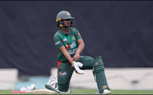 অস্ট্রেলিয়ার কাছে বিধ্বস্ত হল টাইগ্রেরা