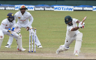 শ্রীলঙ্কার বিপক্ষে ২য় দিনে অল-আউটে বাংলাদেশ, দেখে নিন সর্বশেষ স্কোর-