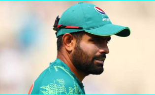 অধিনায়ক হওয়ার প্রস্তাবে পেয়ে উল্টো পিসিবিকে কঠিন শর্ত দিলেন বাবর