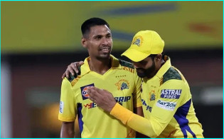 খরুচে বোলিং করেও সাকিবের রেকর্ড ভেঙ্গে দিলেন মুস্তাফিজ