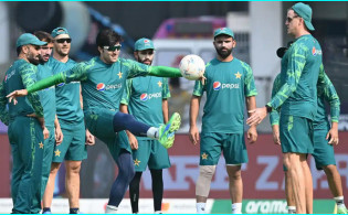 ক্রিকেটের ঝামেলা মিটাতে ‘শান্তিচুক্তি’ করল পিসিবি