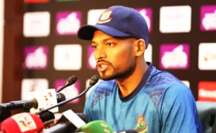১০ ম্যাচ খেলে ২০০ রান করে সাকিবকে হার মানিয়ে বিসিবি মোটা টাকা বেতন পাচ্ছে শান্ত