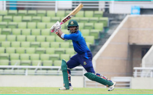 ৯ ওভারেই ওয়ানডে ম্যাচ জেতালেন তামিম