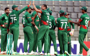 কোচ থেকে ছুটি নিলেন দুই তারকা ক্রিকেটার ক্রিকেটার