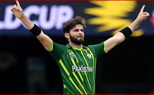 পাকিস্তান দল থেকে বাদ পড়লেন শাহিন আফ্রিদি