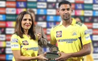 অবিশ্বাস্য ক্যাচ ধরে যত টাকা পুরষ্কার পেলেন মুস্তাফিজ