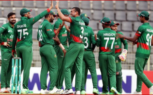 শান্ত-মিরাজদের কোচ হলেন পাকিস্তানের সাবেক তারকা ক্রিকেটার