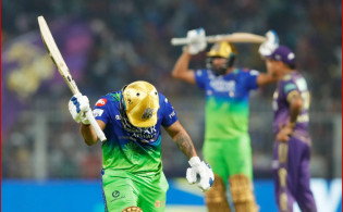 শ্বাসরুদ্ধকর ম্যাচে শেষ বলে ১ রানের নাটকীয় জয়