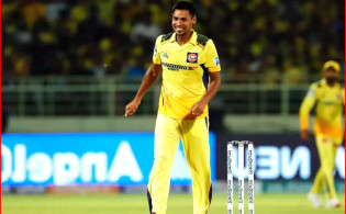 হায়দ্রাবাদের বিপক্ষে ২ উইকেট নিয়ে আইপিএলে একমাত্র ক্রিকেটার হিসাবে যে রেকর্ড গড়লেন মুস্তাফিজ