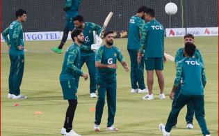 বাবরদের নতুন লক্ষ্য নির্ধারন করলেন নতুন কোচ