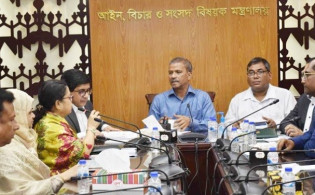 যে নম্বরে কল করে পাওয়া যাবে আইনি সহায়তা