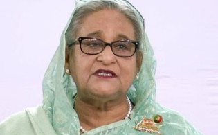 পতনের পেছনে যাকে দায়ী করলেন হাসিনা