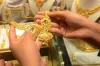 আগের সব রেকর্ড ভেঙে সোনার দামে নতুন ইতিহাস তৈরি
