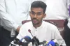সাংবাদিকদের সাথে জরুরি প্রেস ব্রিফিংয়ে ক্রীড়া উপদেষ্টা আসিফ মাহমুদ, যা জানা গেল
