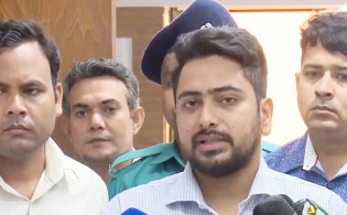 ‘অবশ্যই না’ বঙ্গবন্ধুকে অবিশ্বাস্য মন্তব্য করে আলোচনার ঝড় তুললেন : উপদেষ্টা নাহিদ