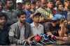 ব্রেকিং নিউজ : শিক্ষার্থীদের ৪৮ ঘণ্টার আল্টিমেটাম: এবার উঠলো ৩ দফা দাবি