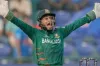 প্রশ্ন উঠেছে মুশফিকের খেলা নিয়ে