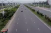 মৃত্যুফাঁদে পরিণত তিন শ ফিট সড়ক