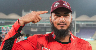 রিশাদের ঘূর্ণিতে PSL কাঁপছে, ২ ম্যাচেই ৬ উইকেট