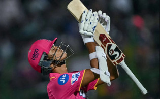 ১৪ বছরের নায়ক এবার খলনায়ক, রাজস্থানের লজ্জাজনক বিদায়