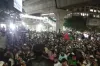 রাত যত বাড়ছে, ততই উত্তাল শাহবাগ