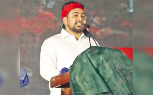 সরকারের কাছে যে তিন দাবি জানালেন নাহিদ ইসলাম