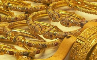 হঠাৎ সোনার গহনা বেচাকেনায় হিড়িক