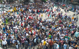 যান চলাচল বন্ধ : হাজারো অনুসারীর দখলে এলাকা