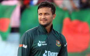 হঠাৎ করে যে কথা বলে সবাইকে তাক লাগালেন : সাকিব আল হাসান