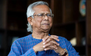 ড. ইউনূস পদত্যাগের গুঞ্জনে রাজনীতি অস্থির: জাতির জন্য বড় সংকেত,এটা কিসের ইঙ্গিত