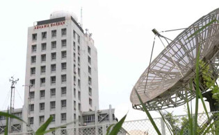 দুপুরের মধ্যে ঢাকাসহ ১১ অঞ্চলে ঝড়ের আশঙ্কা