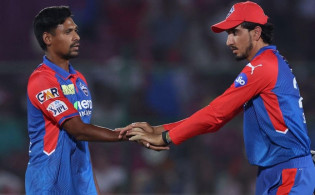 সাকিবকে ছাড়িয়ে আইপিএলে নতুন রেকর্ড গড়লেন মোস্তাফিজ, গর্বিত বাংলাদেশ