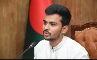 কোরবানি শেষে মাত্র ১২ ঘণ্টার সময় বেঁধে দিলেন : উপদেষ্টা আসিফ মাহমুদ