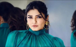 শুটিংয়ে ভুলবশত চুমু করে ফেলেন রাভিনা, এরপরেই ঘটে গেলো অবিশ্বাস্য ঘটনা