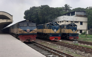 ঈদ উপলক্ষ্যে বিশেষ ট্রেন যাত্রা শুরু
