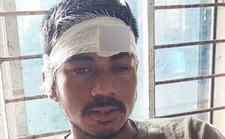 সিগারেটের দাম নিয়ে মারামারি শুরু