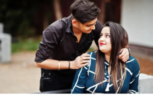 ছেলেদের দিকে তাকিয়ে যে জিনিসটি সবার আগে দেখে মেয়েরা