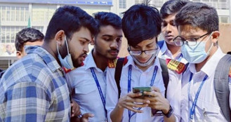 এসএসসি রেজাল্ট ২০২৫: অনলাইনে ও এসএমএসে দেখবেন যেভাবে