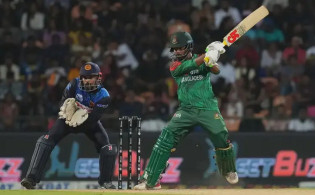 শ্রীলঙ্কার বিপক্ষে ধুঁকছে বাংলাদেশ, শানাকার ঘুর্ণিতে বিপদে টাইগার ব্যাটিং লাইনআপ, সর্বশেষ স্কোর