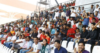 টিকিট বিক্রি হয়েছে মাত্র ৩২টি, তারপরও ঘটলো এই ঘটনা