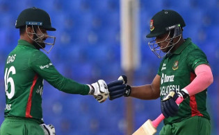 লিটনের আগুনে ব্যাটিংয়ে লড়াকু সংগ্রহ বাংলাদেশের