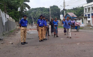 গোপালগঞ্জে এখনও থমথমে অবস্থা