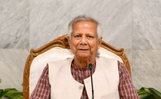১৩ দলীয় রাজনৈতিক জোটের সঙ্গে বৈঠকে প্রধান উপদেষ্টা