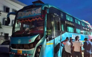 পাচার করা হচ্ছিল ৩৪ তরুণীকে, বাস আটকে দিল পুলিশ