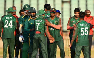 জিম্বাবুয়েকে উড়িয়ে ত্রিদেশীয় সিরিজের শীর্ষে বাংলাদেশ অনূর্ধ্ব-১৯ দল