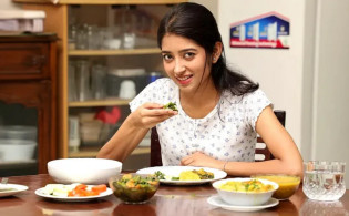 “খাওয়ার আগে-পরে যেসব অভ্যাস শরীর সুস্থ রাখে”
