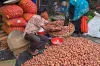 একলাফে আবারও বেড়ে গেলো পেয়াজের দাম
