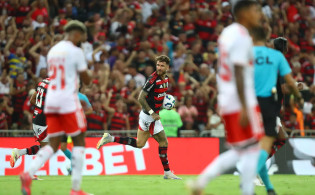 Flamengo x Internacional: :১-০ গোলে শেষ হলো ম্যাচ
