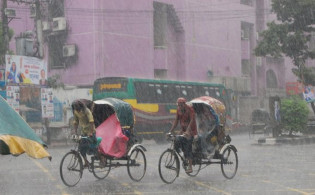 সন্ধ্যার মধ্যে যে ৪ বিভাগে অতি ভারী বৃষ্টি হতে পারে