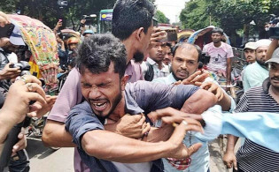 ধানমন্ডি ৩২ এর সেই রিকশাচালককে নিয়ে অন্তর্বর্তী সরকারের বিবৃতি